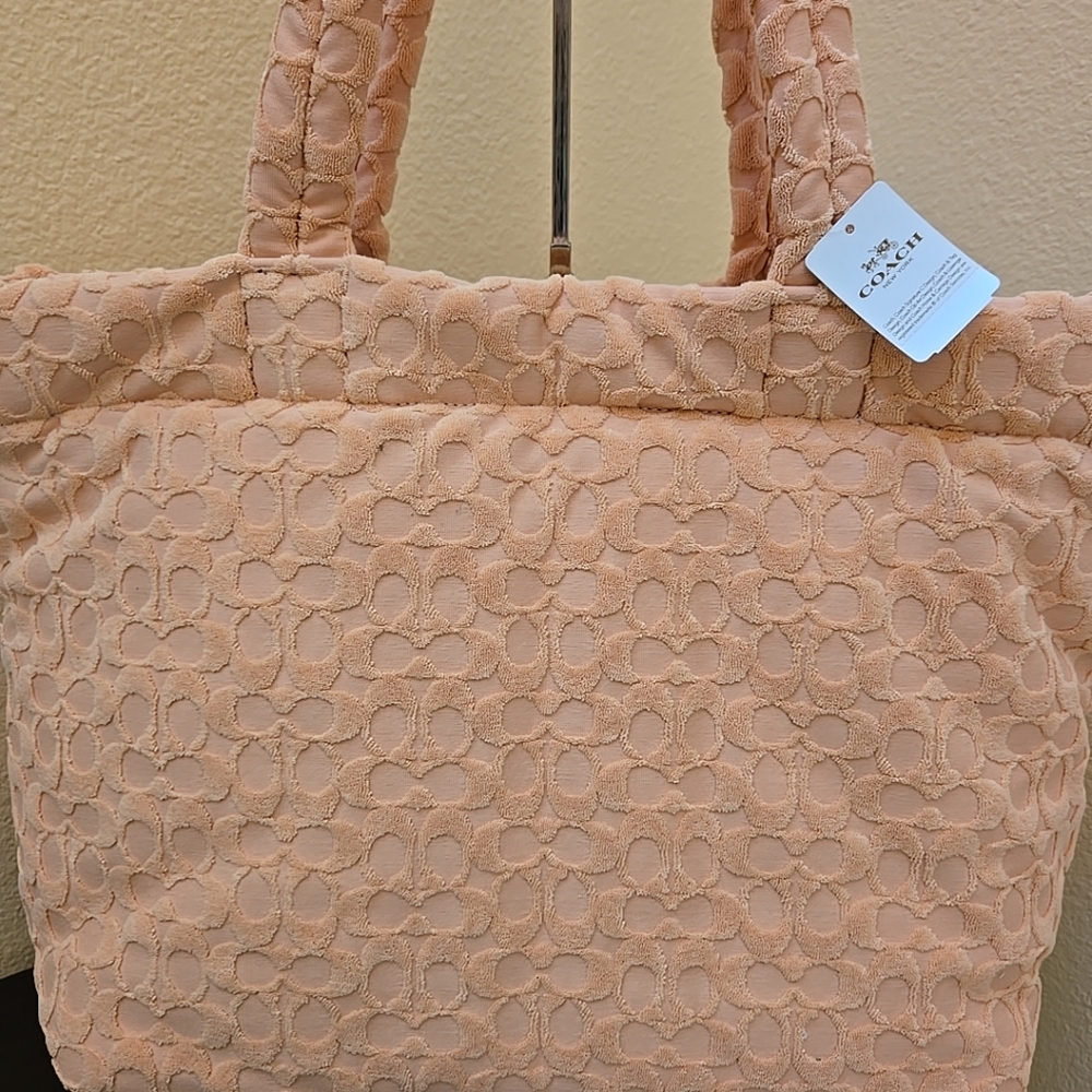 Coach Tote In Signature Terry - Picture 6 of 11